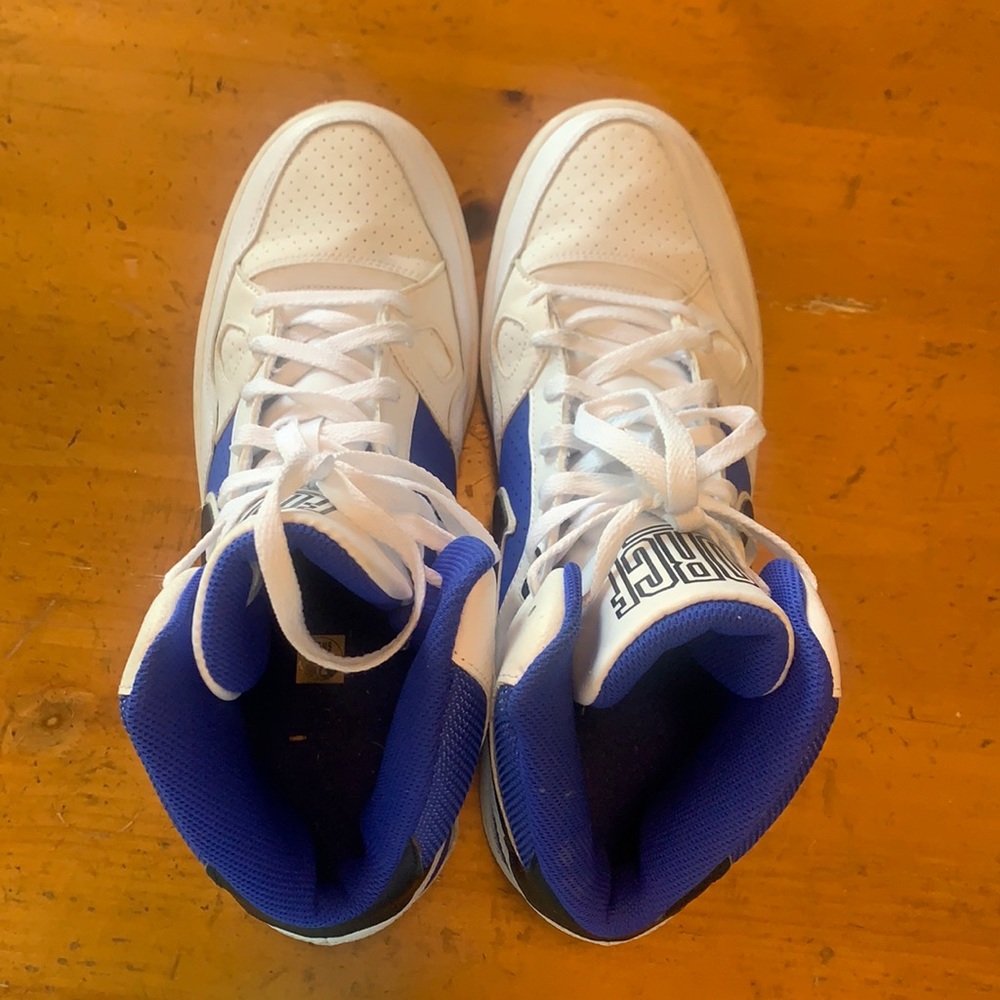 Men’s Nikes Sz 12